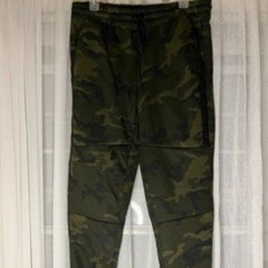 Mens Sweatpants - Camo Green Size Medium